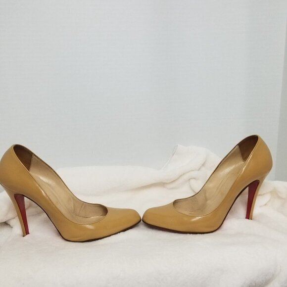 PRICE DROP-Christian Louboutin camel color Patent Leather heels - Picture 5 of 13
